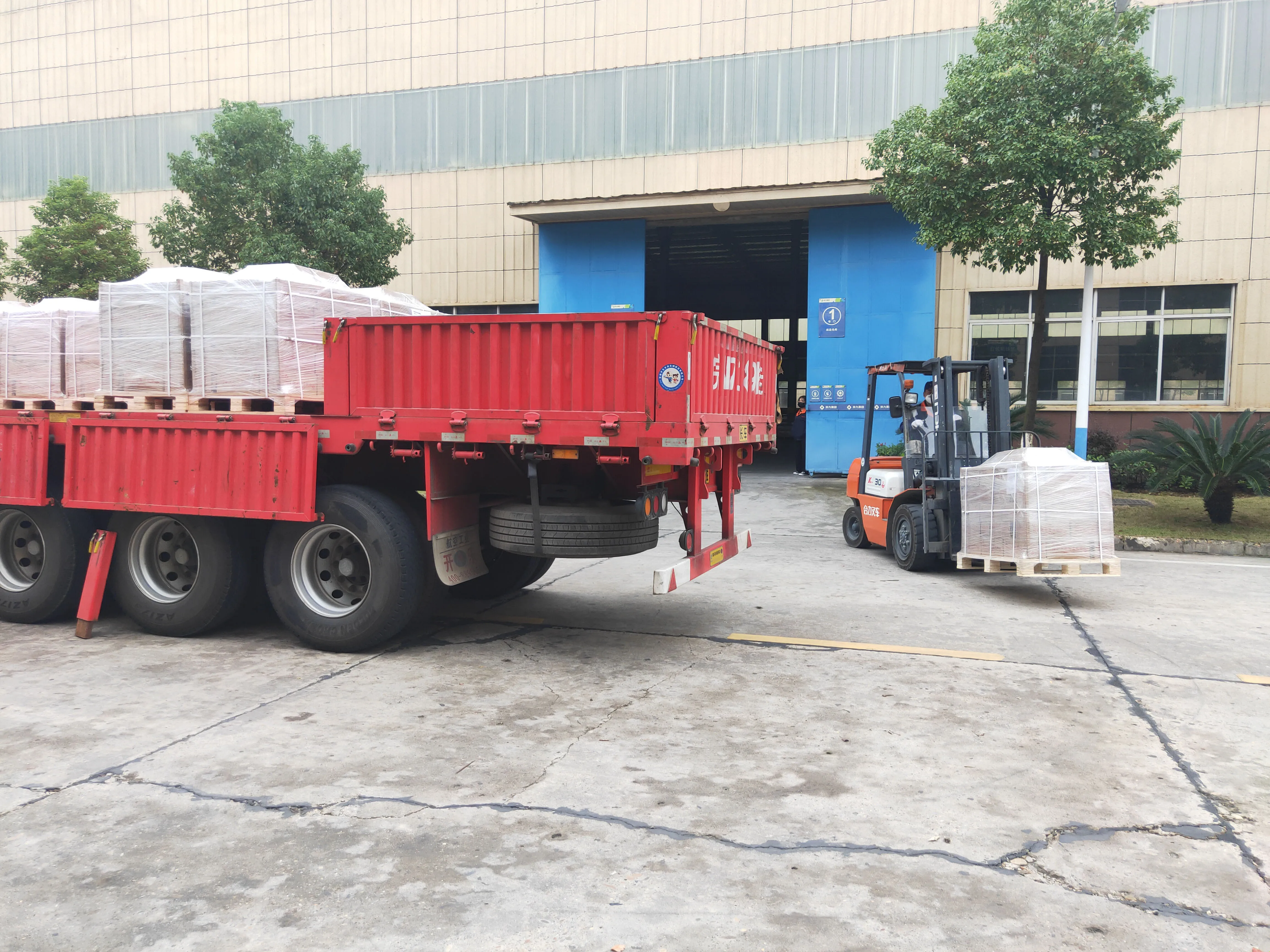 85AH 12V بطارية الرصاص الحمضية المختومة MSDS قابلة لإعادة الشحن للأجهزة المنزلية 25