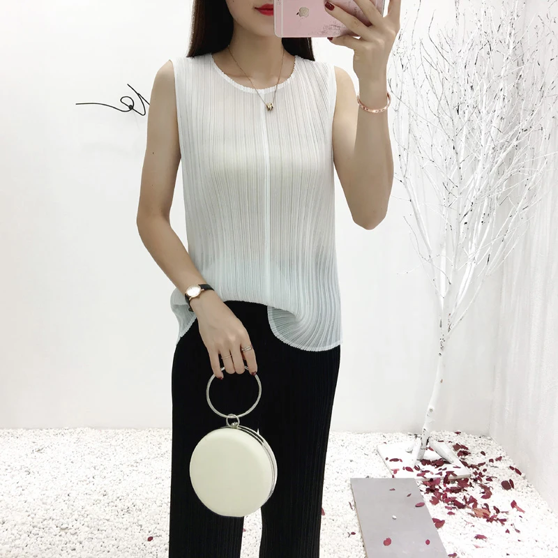 sleeveless formal tops