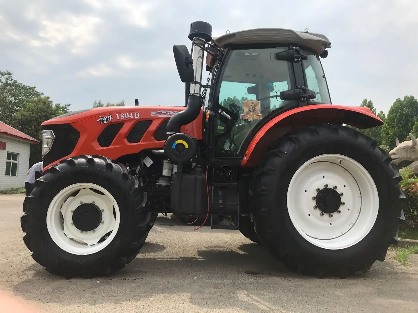 Chalion Agriculture 160hp 180hp 200hp 210 Hp 220hp 4wd Farming Tractor