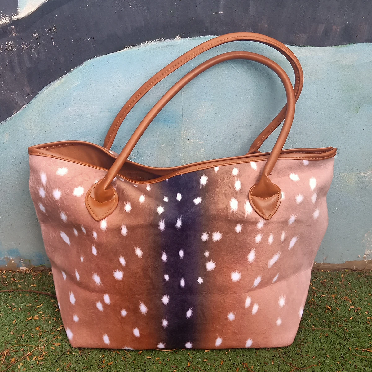 RTS Exclusive Flannel Deer Tote Bag – Stylish Axis Weekend Handbag