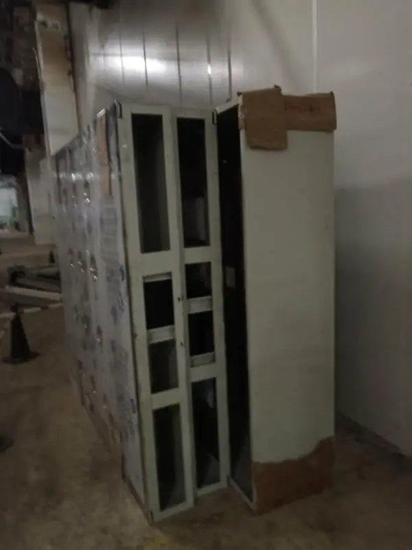 cargo shower-1.jpg