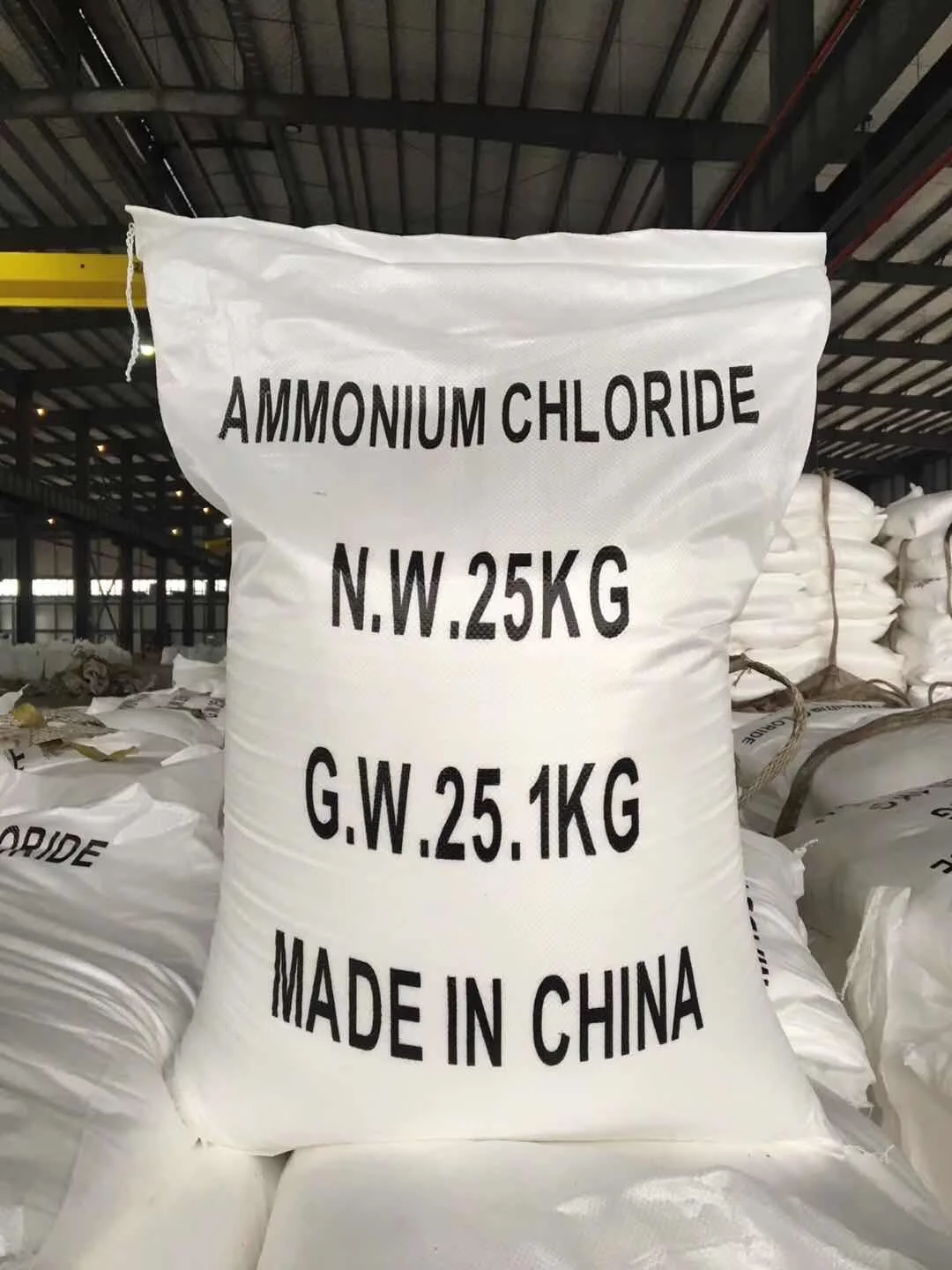 white crystalline solid powder ammonium chloride 25kg - buy