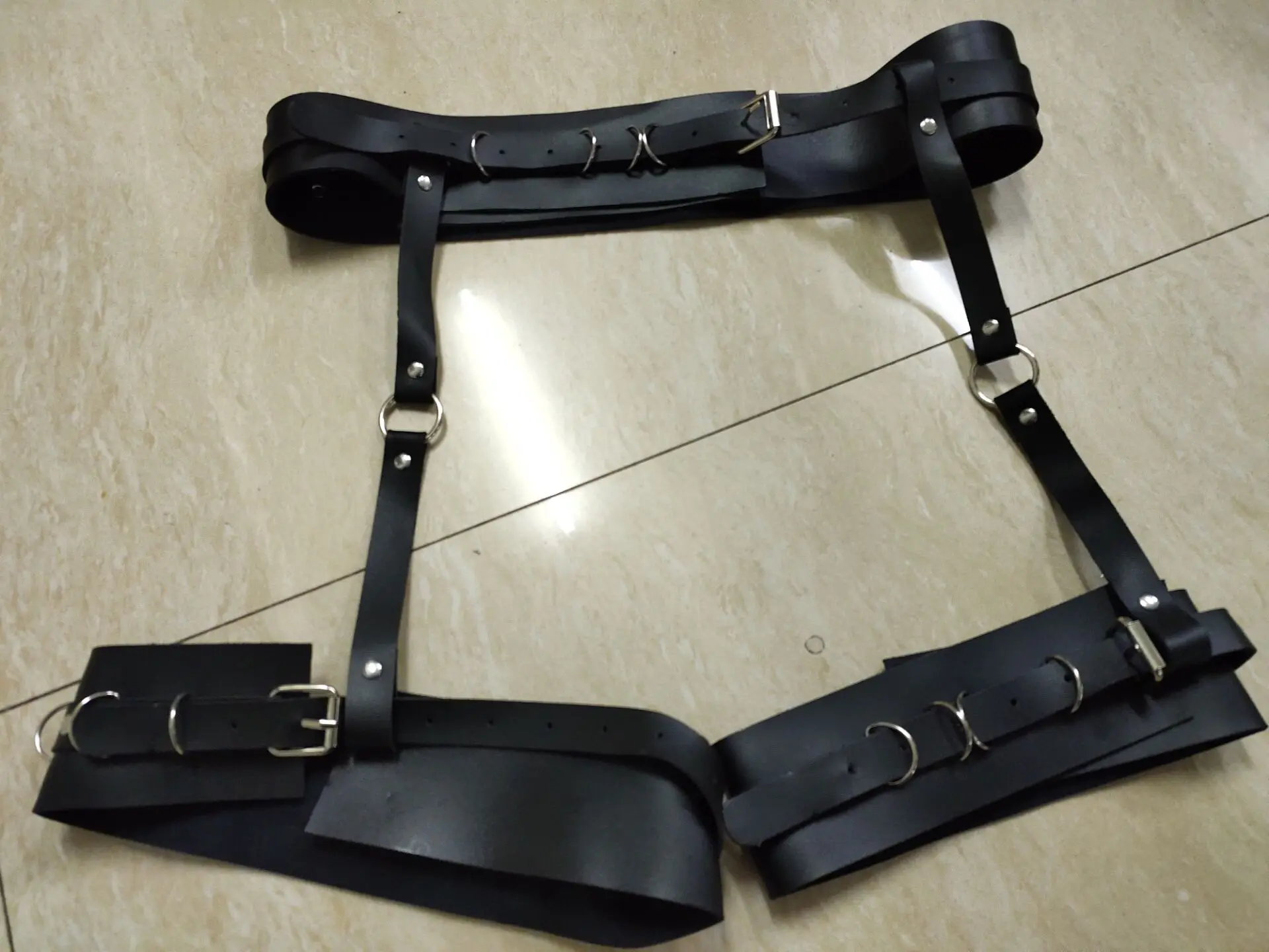 新款原创时尚皮带腰腿腿环一体式吊袜带皮带性感束缚腰带腿环美体饰品