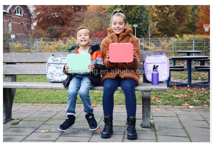 Durable Kids Lunch Bag for Kids 3+ Holds Lunch Box Water Bottle Snacks Easy-Clean Water-Resistant Zippered School Bag Pockets