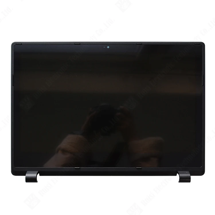 Side-by-side comparison of original Acer screen versus replacement panel showing uniform backlight distribution