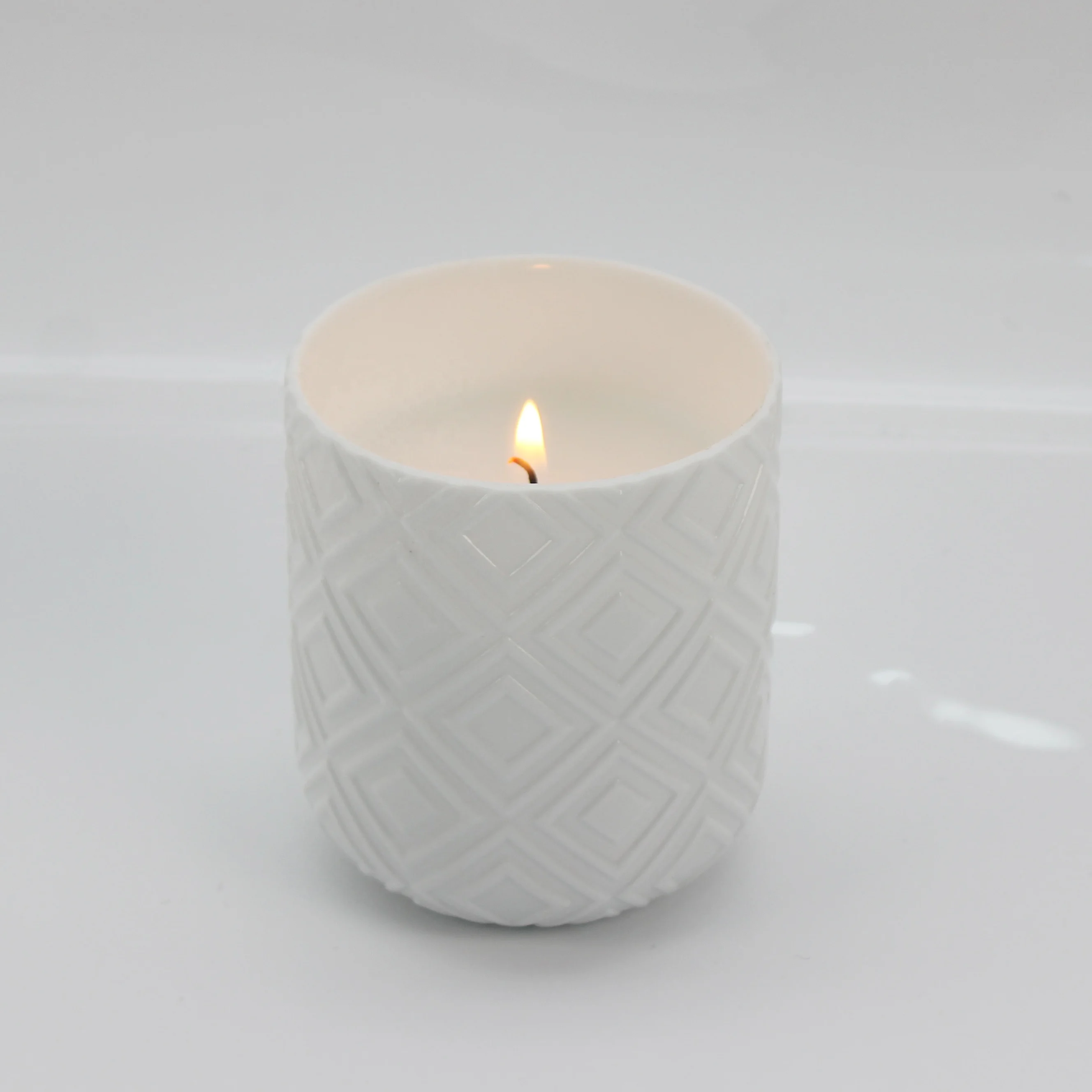 Luxury Ceramic Candle Container Luxurious Floral Embossed Decorative