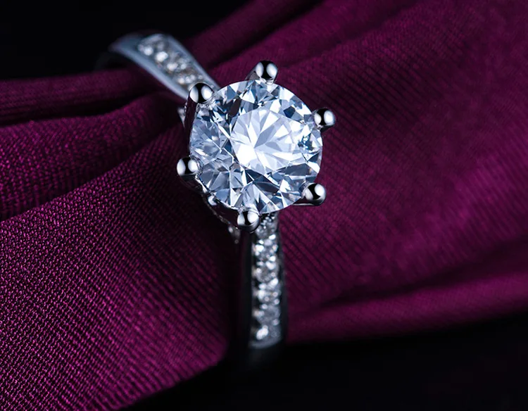 white clear moissanite diamonds full circle 18k wh
