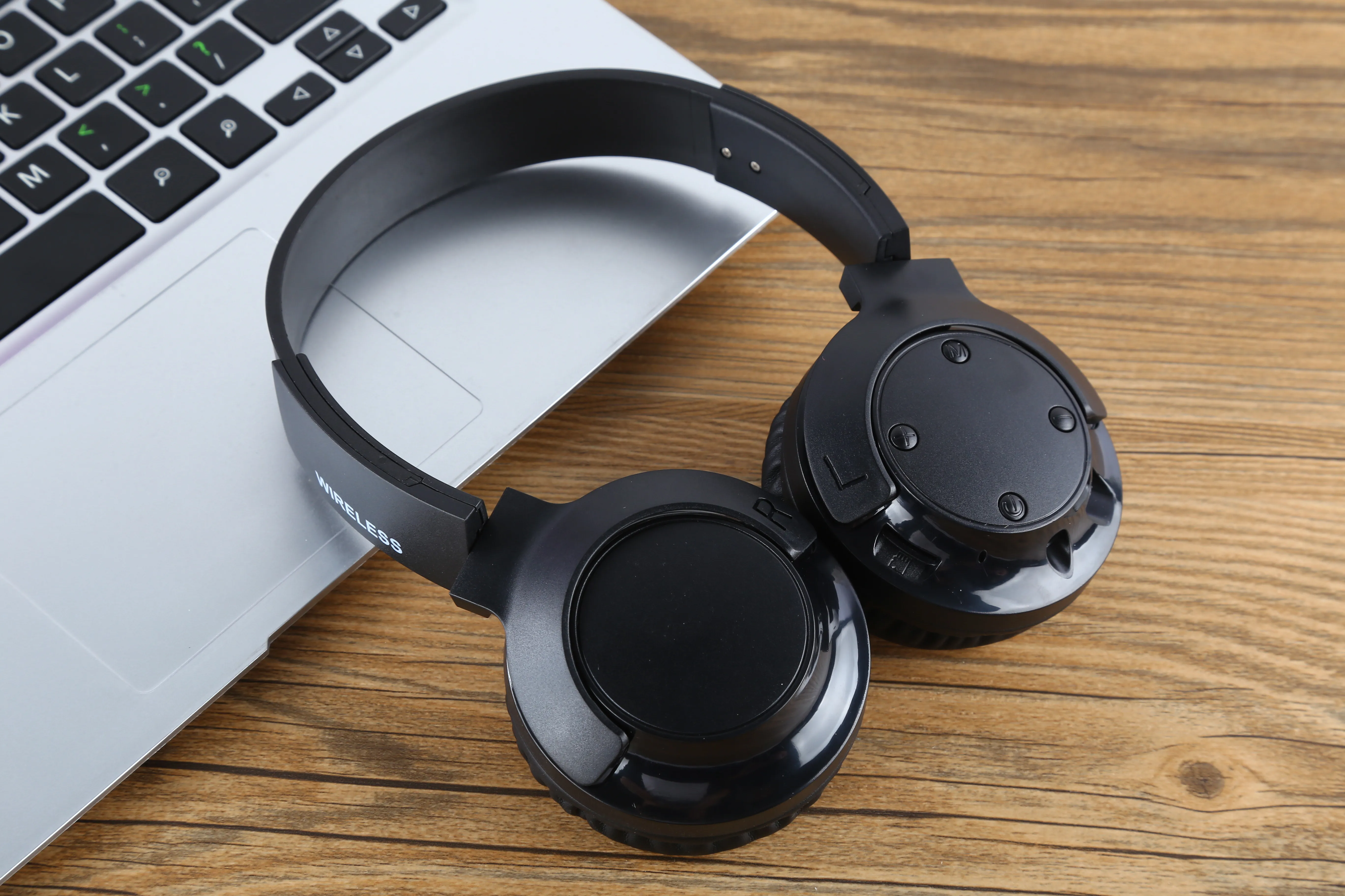 bsci 审计报告蓝色牙齿无线 mp3 运动耳机与 fm 收音机 bt 耳机 iso