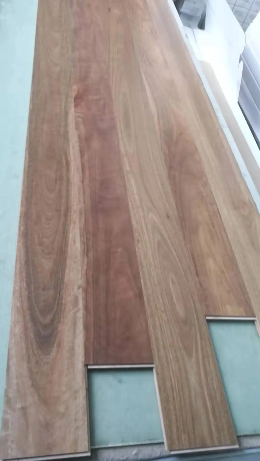 14mm Smooth Australian Eucalyptus Engineered Hardwood Flooring Spotted