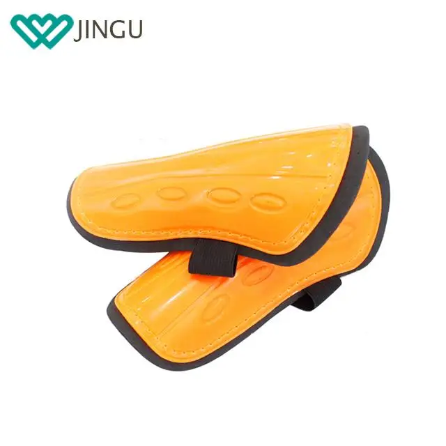 Shin guard 28.jpg