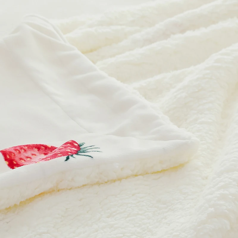 Ins Small Fresh Style White Strawberry Pattern Lambskin Double Layer Good Sleeping Warm Winter Blanket