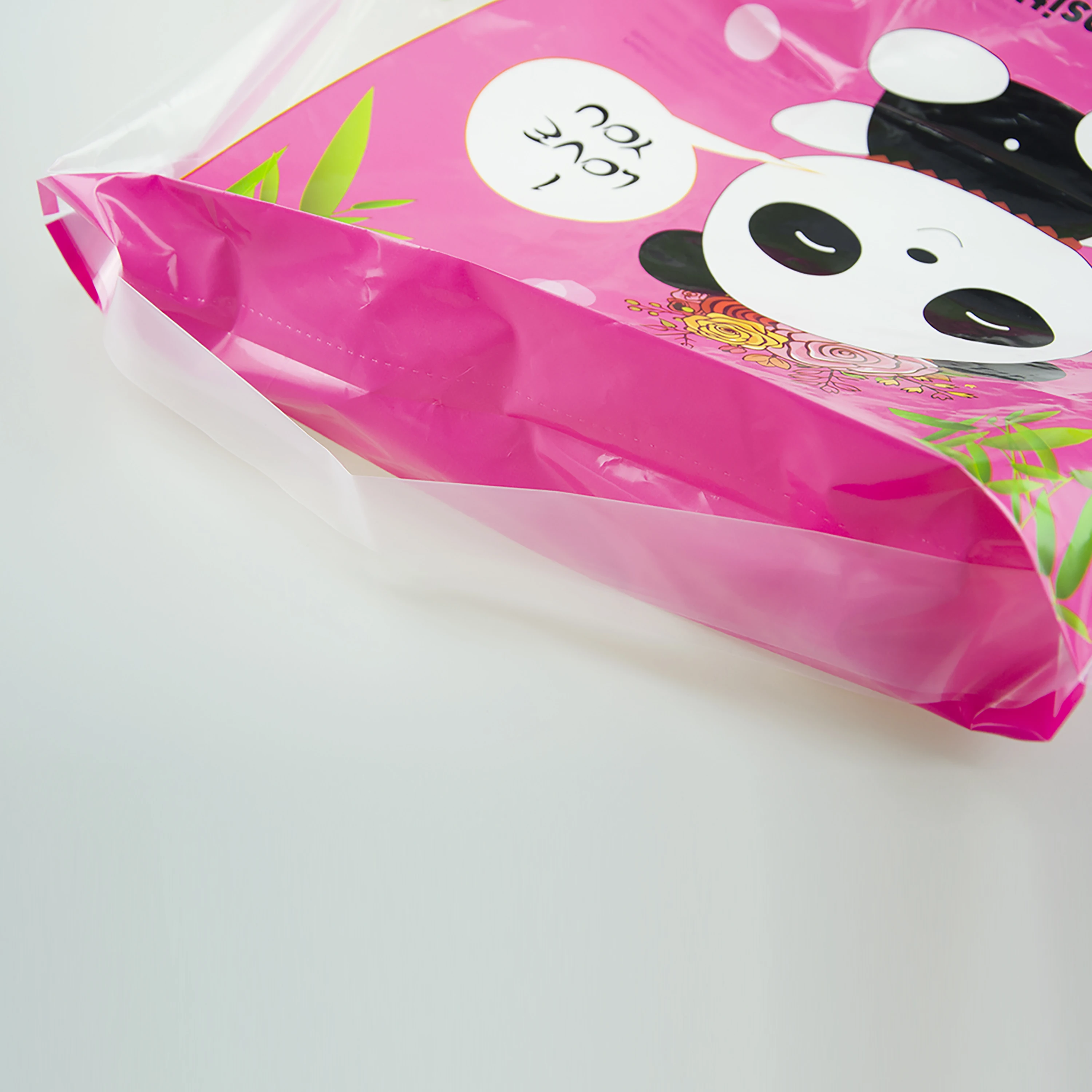 Low Price Custom Size Plastic Material Tissue Plastic Packaging Bag With Handle