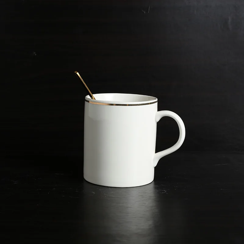 免费送货300毫升流行金线陶瓷陶瓷杯啤酒杯带勺子