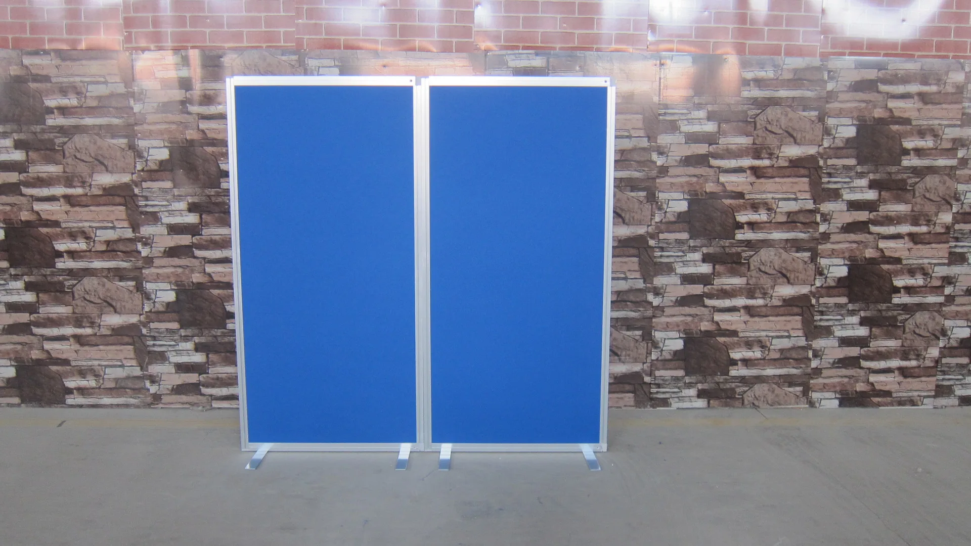 Free Standing Lockable Partitions Board Mall Bank Partition Wall Panel