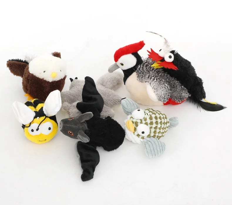 Wholesale Eco-Friendly Rechargeable Electric Flying Rat Toy for Cats Simulation Woodpecker Swing Wing Sound Shaking Bird Plush