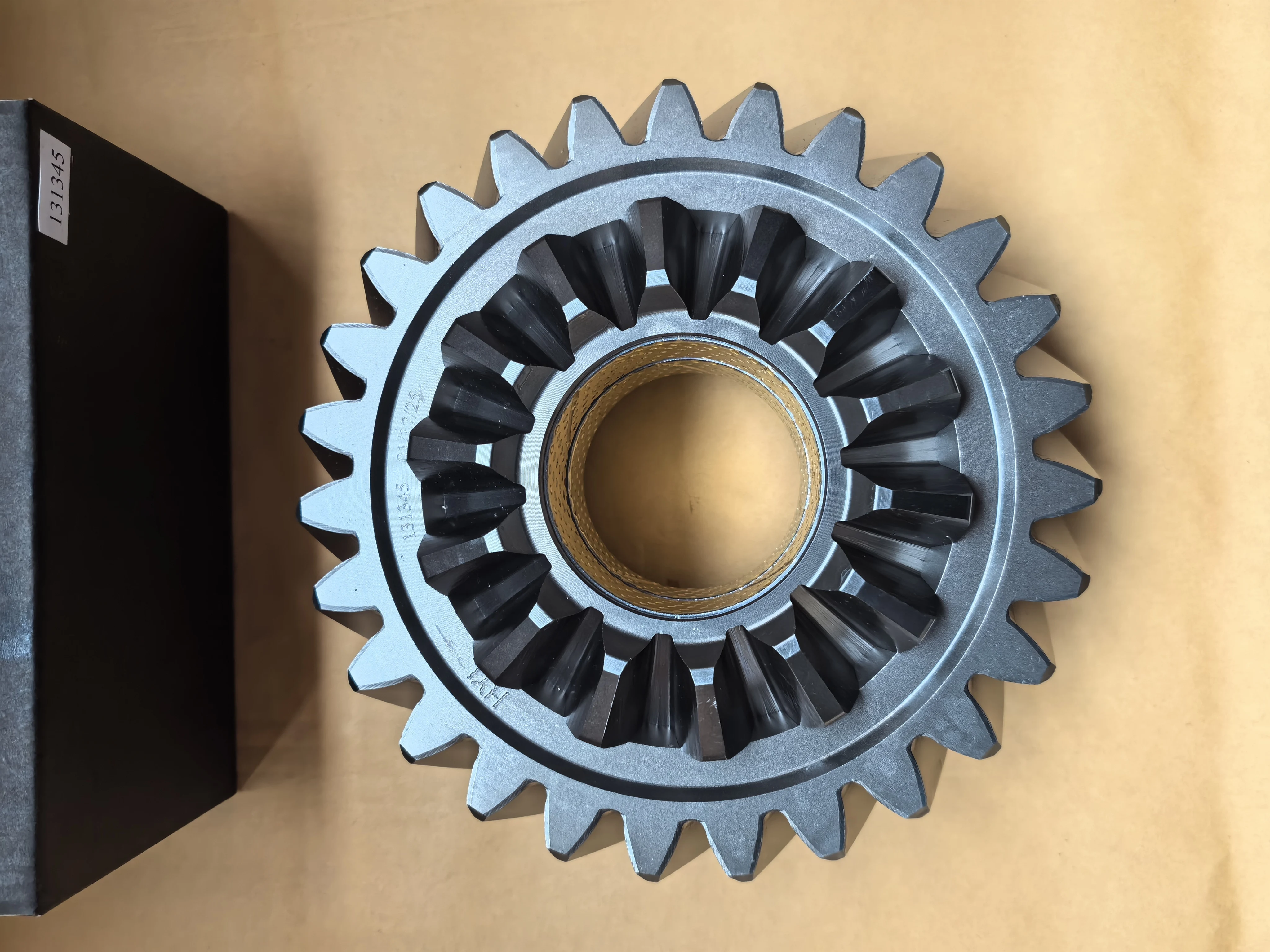 Eaton 131345 Helical Side Gear and Bushing Assembly