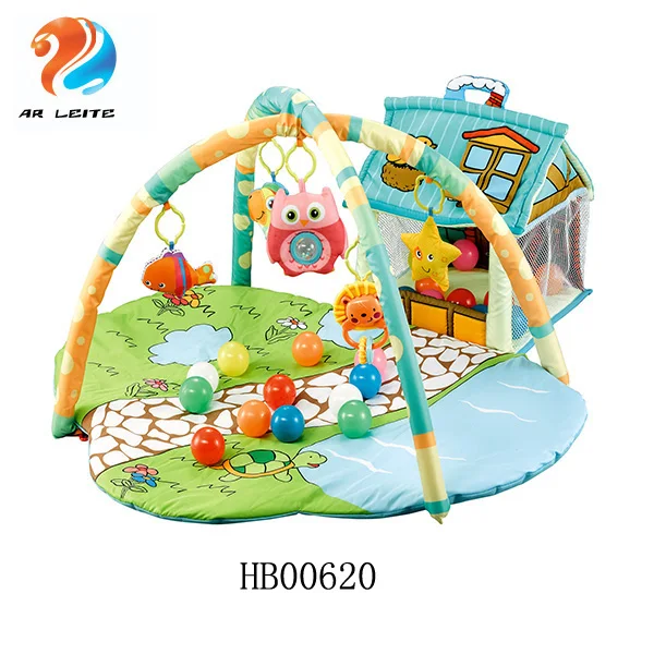 luxury playmat and arch