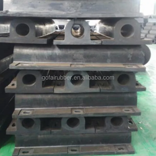 Eva Polyurea Spraying Coating Marine Port Rubber Fender For Ship Boat