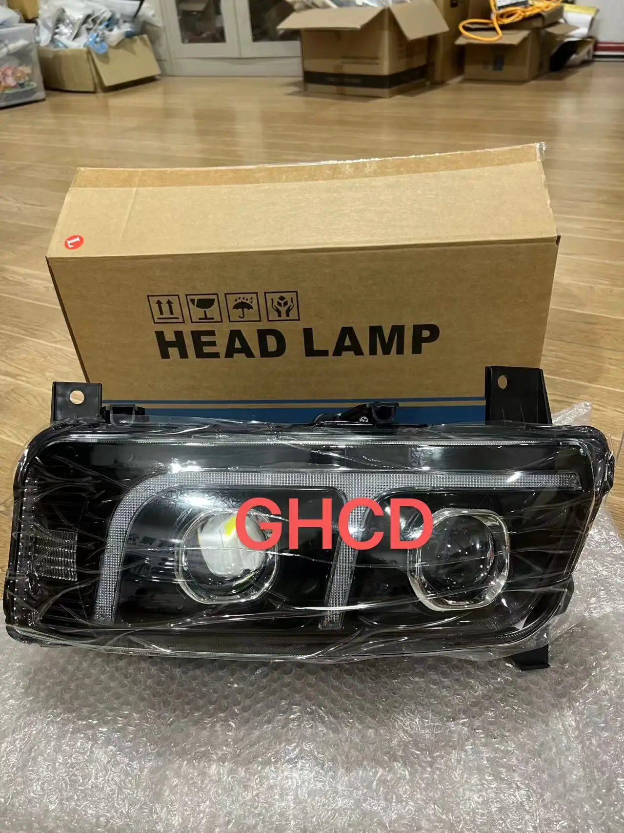 GHCD/exclusive New Product/hihg Quality Japanese Truck MITSUBISH FUSO/F420 LED Headlights manufacture