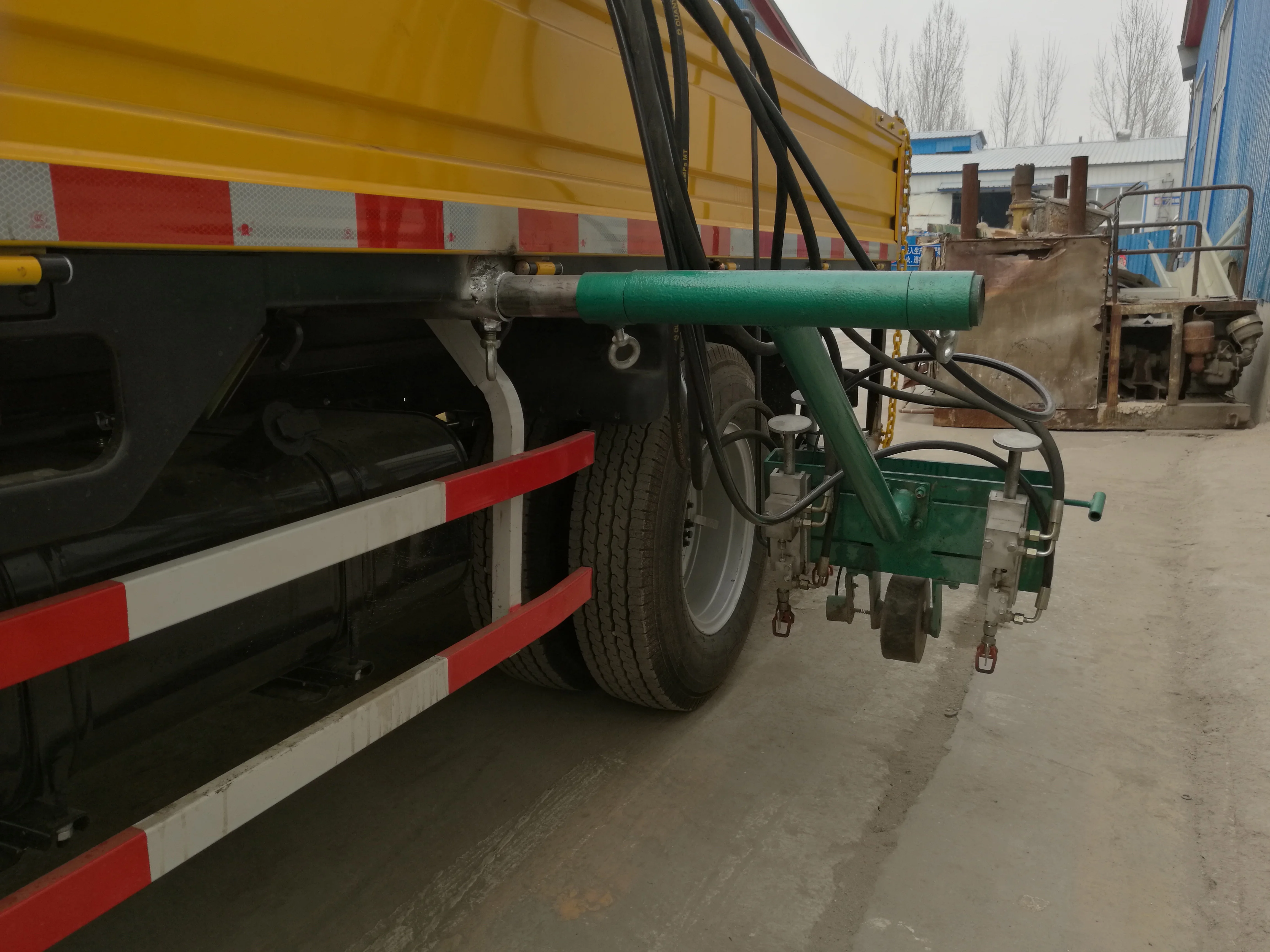 Truck Mounted Cold Solvent Paint Road Marking Machine Buy Road Line