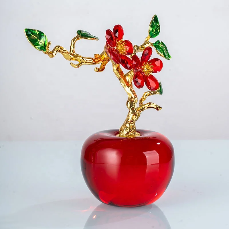 High Quality Home Decor Accessories Crystal Apple Metal Ornaments Table Decoration Housewarming Gift Valentine Souvenir gifts supplier