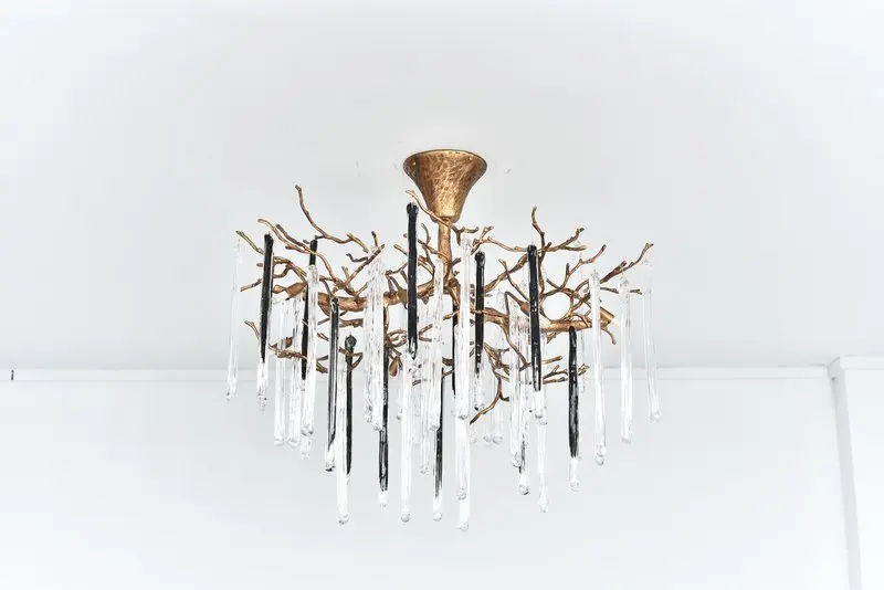 MEEROSEE Decorative Hanging Tree Branch With Colorful Crystal Ceiling Light Gold Copper Lamps Wedding Decor Chandelier MD87006