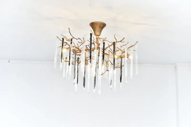 MEEROSEE Decorative Hanging Tree Branch With Colorful Crystal Ceiling Light Gold Copper Lamps Wedding Decor Chandelier MD87006