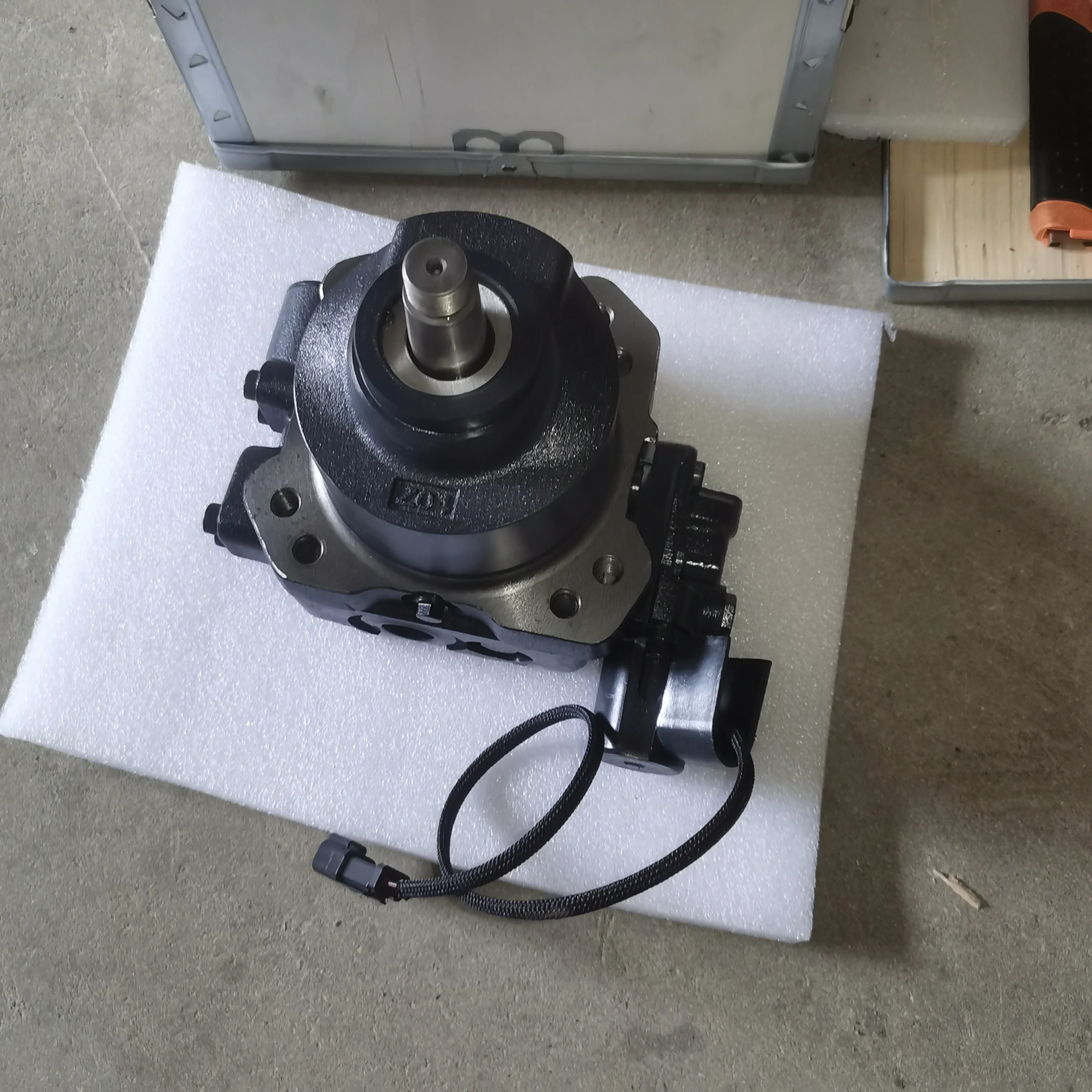 Bulldozer Hydraulic Pump Fan Pump Fan Motor 708-1s-00940 7087s00352 708 ...