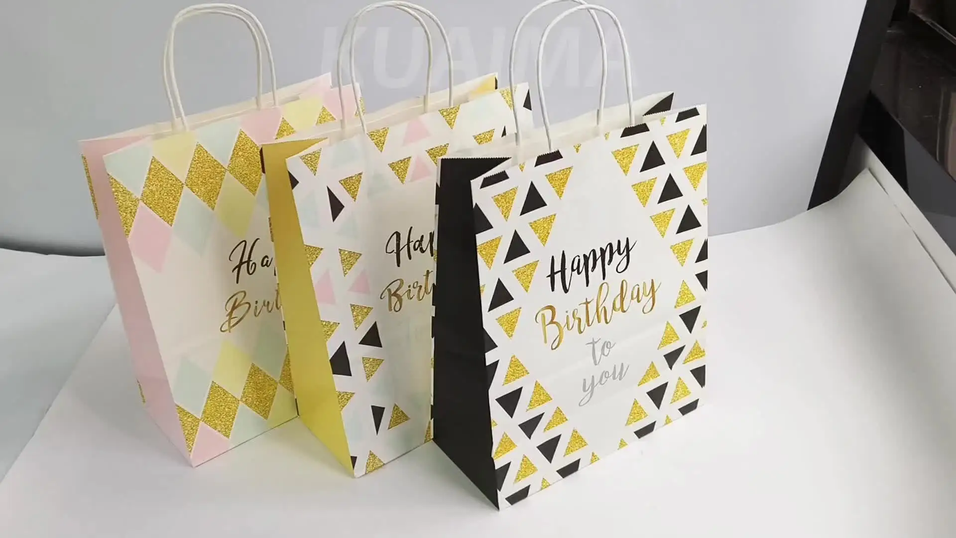 26*12*33cm Large Stock Gift White Paper Carry Bags with Handles