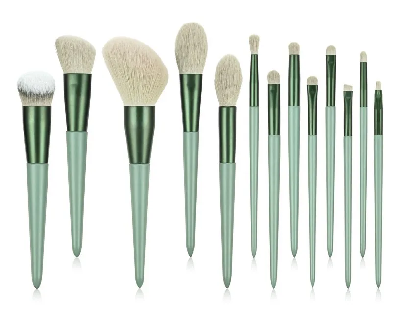Makeup brushes private label