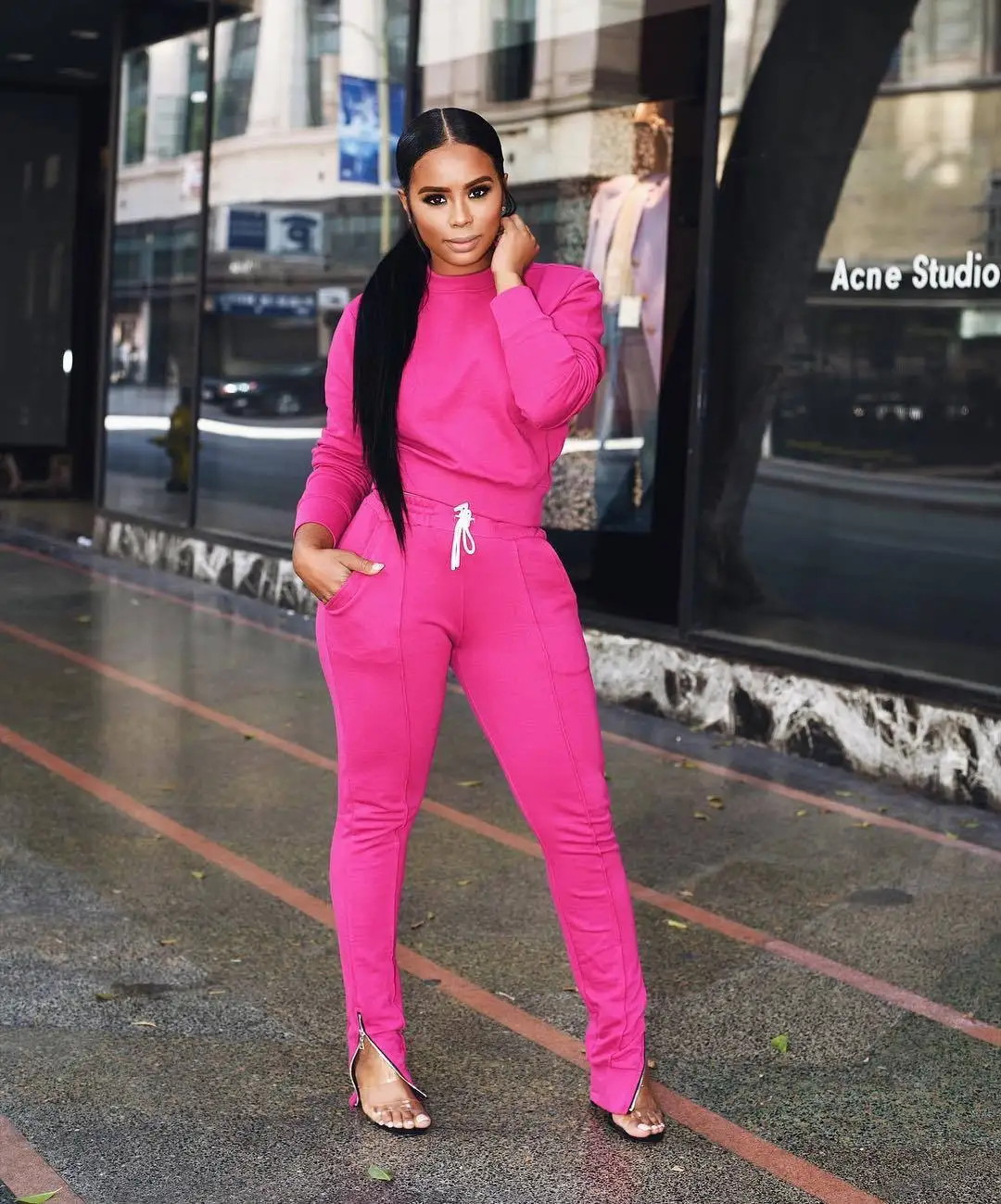 womens sweatsuit outfits