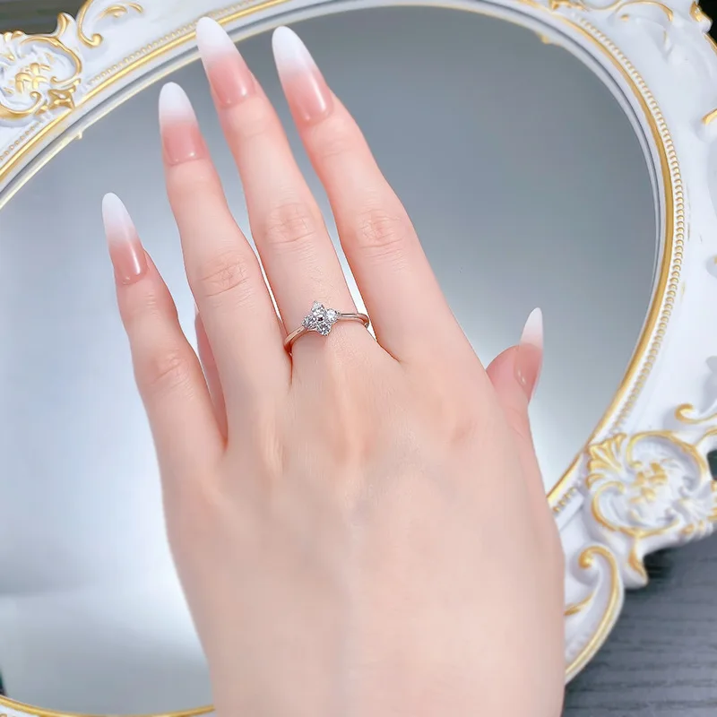 Small Fresh Style S925 Silver Ring Live New Four-leaf Clover with Geometric Lab Diamond Lucky Grass French for Party Gift