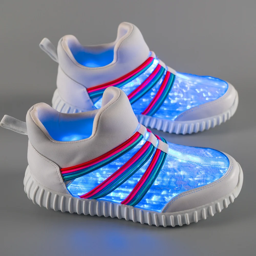 的应用程序控制孩子的led鞋子批发新款高品质的led浅光鞋usb充电鞋