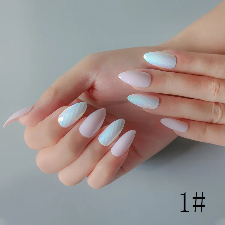 Xu hướng nails mùa xuân 2024 đang tràn ngập màu sắc tươi mới, đặc biệt là những tông pastel đang trở thành một trong những sự lựa chọn hàng đầu dành cho các cô nàng. Hãy trang trí bộ móng của mình bằng các tông màu pastel tươi mới ngay từ bây giờ để sẵn sàng đón mùa xuân tươi mới nhất này!