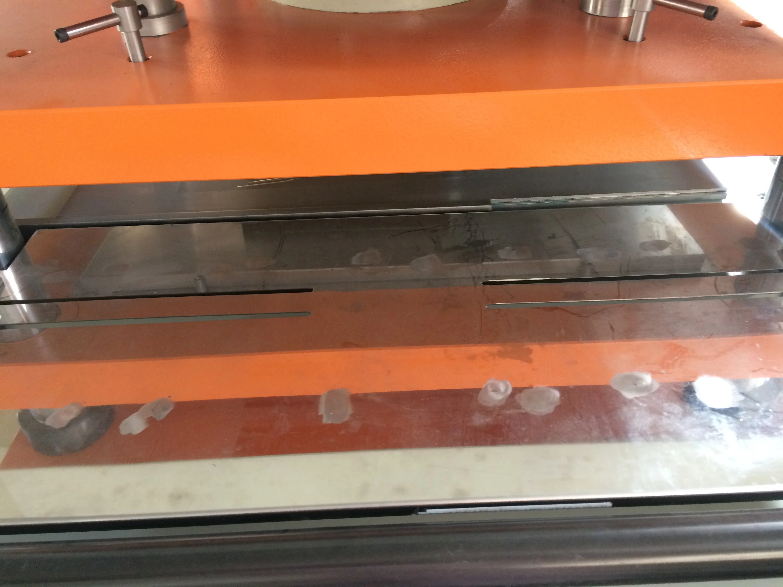 Large Area Fully Computerized Automatic Die Cutting Machine Buy