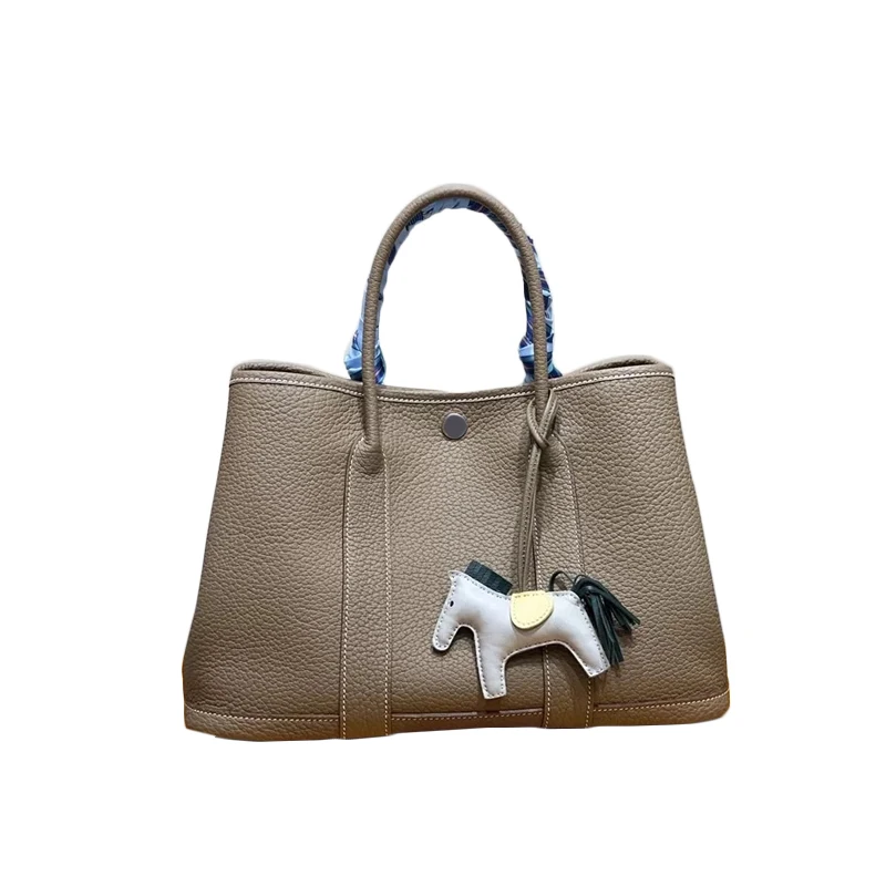 

Customizable logo 2021 new fashion leather garden bag women's bag shoulder portable Tote Bag