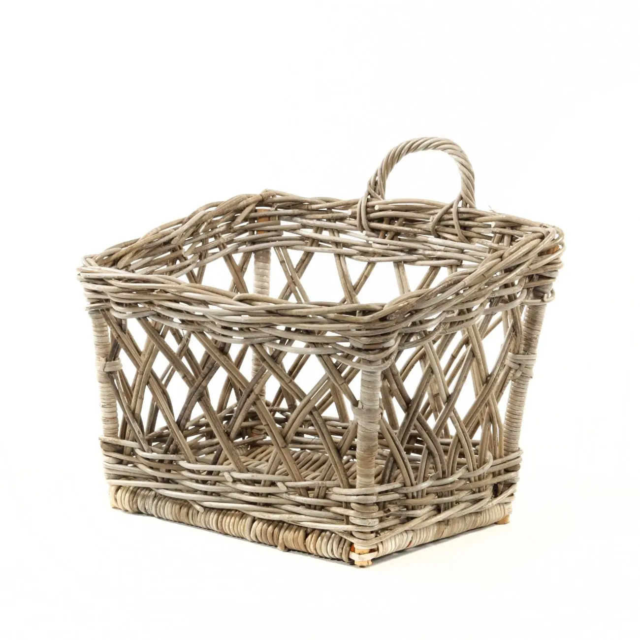 High Quality Rattan Wicker Laundry Basket With Plastic Lining Inside ...