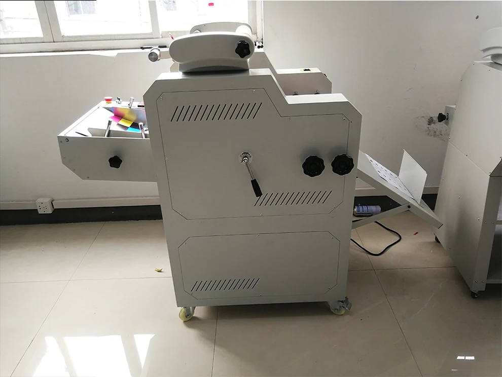 350mm Paper Laminator A3 A4 Automatic Cardboard Laminating Machine Automatic Feeding And Break
