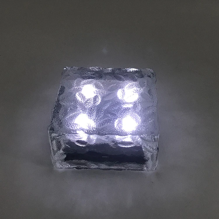 Amazon Hot Sale Outdoor decoration Solar Energy Light Crystal Glass Ice Brick 4LED Lights 10x10x5CM