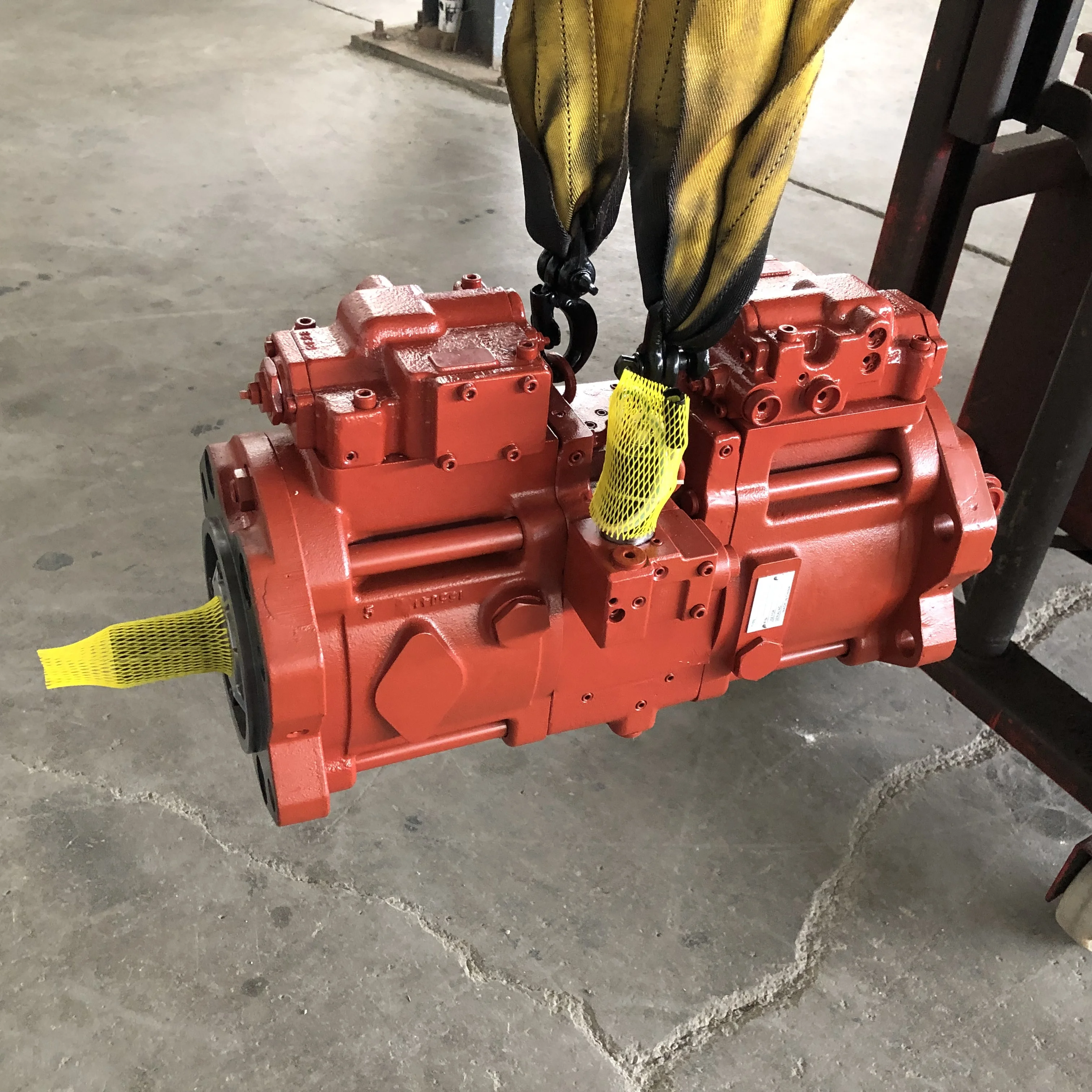 215/13686 k3v112dtp-1m9r-9c79 f js210 hydraulic pump