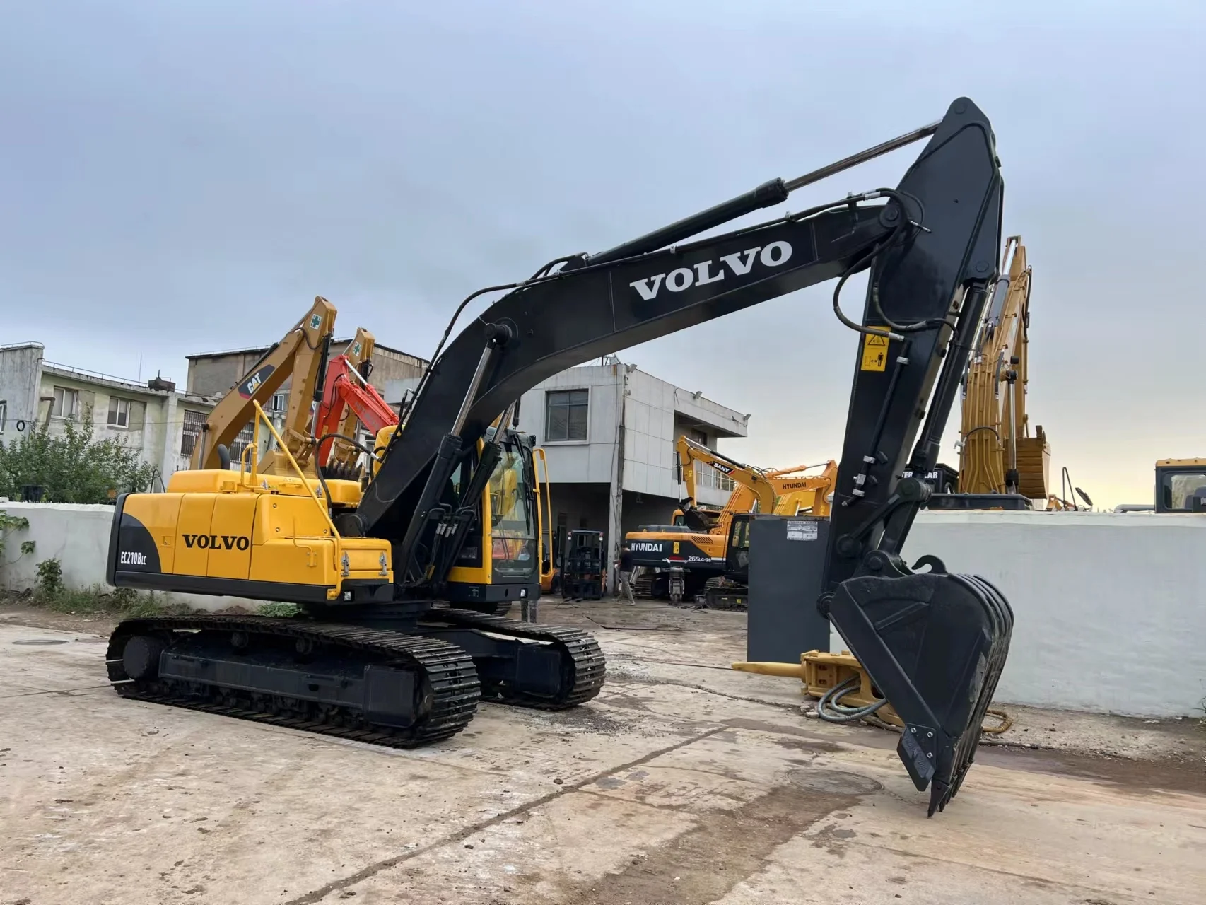 Volvo Ec210b/ec240/ec360 Crawler Excavator Good Engine Used 20 Ton ...