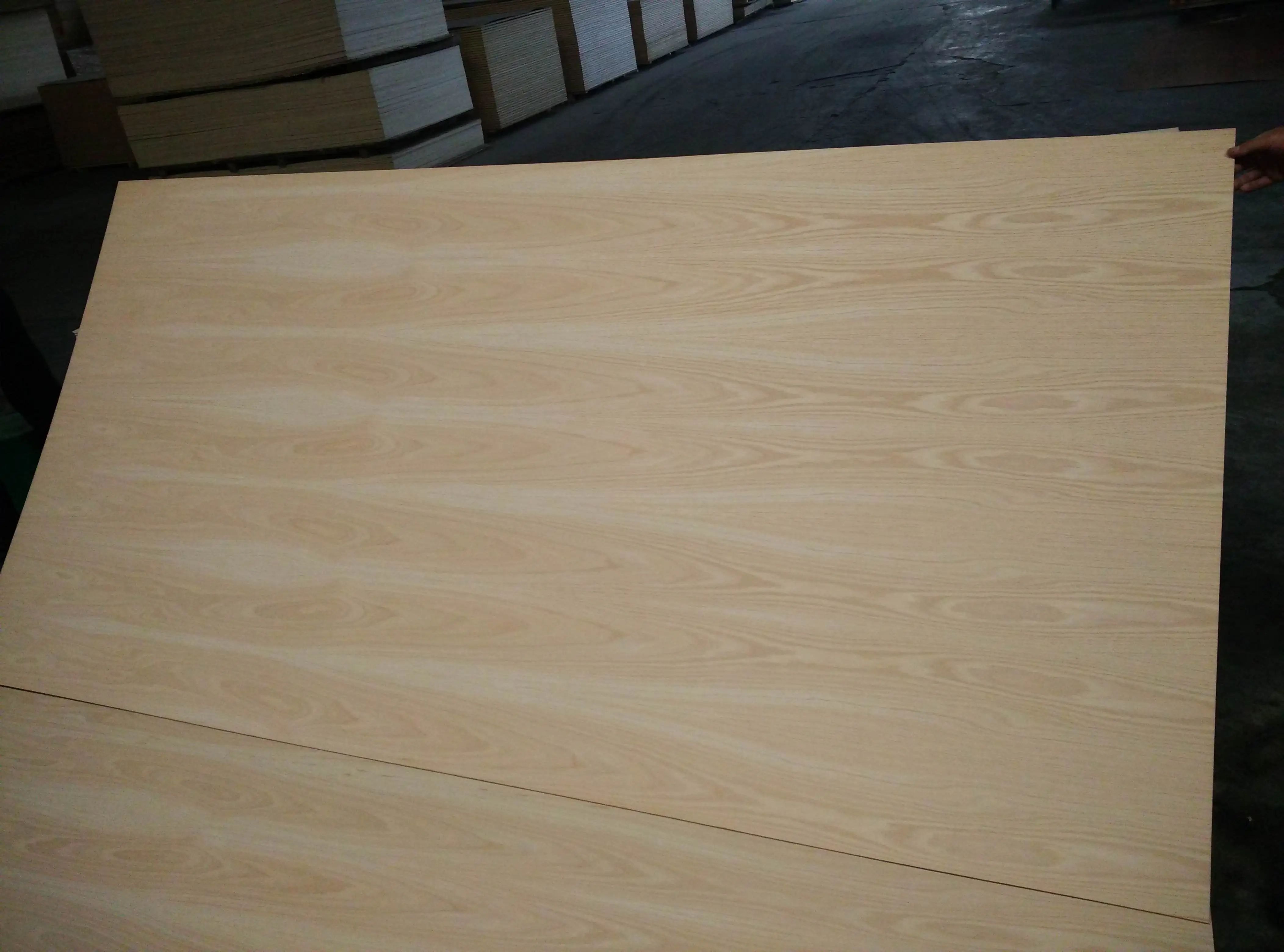 Furniture Grade Red Oak Walnut Teak Cherry Ash Veneer Fancy Plywood