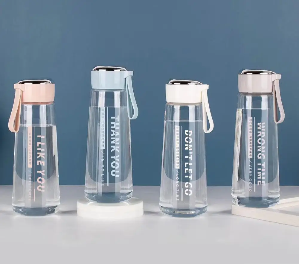 Вкусняшка в бутылке. Питьевой пластик. Вода в пэт бутылках. Пластиковая бутылка для воды. Питьевая вода в бутылках.