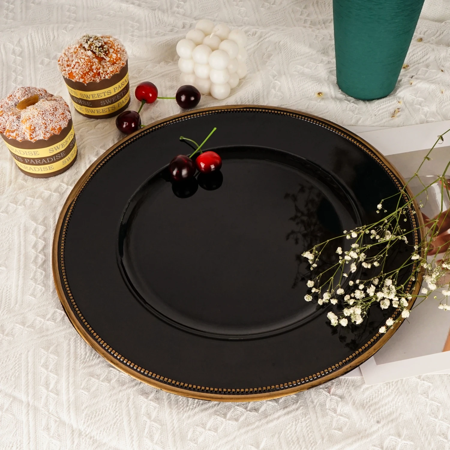 Modern Round Black Charger Plate Gold Rim Plastic Charger Plates For