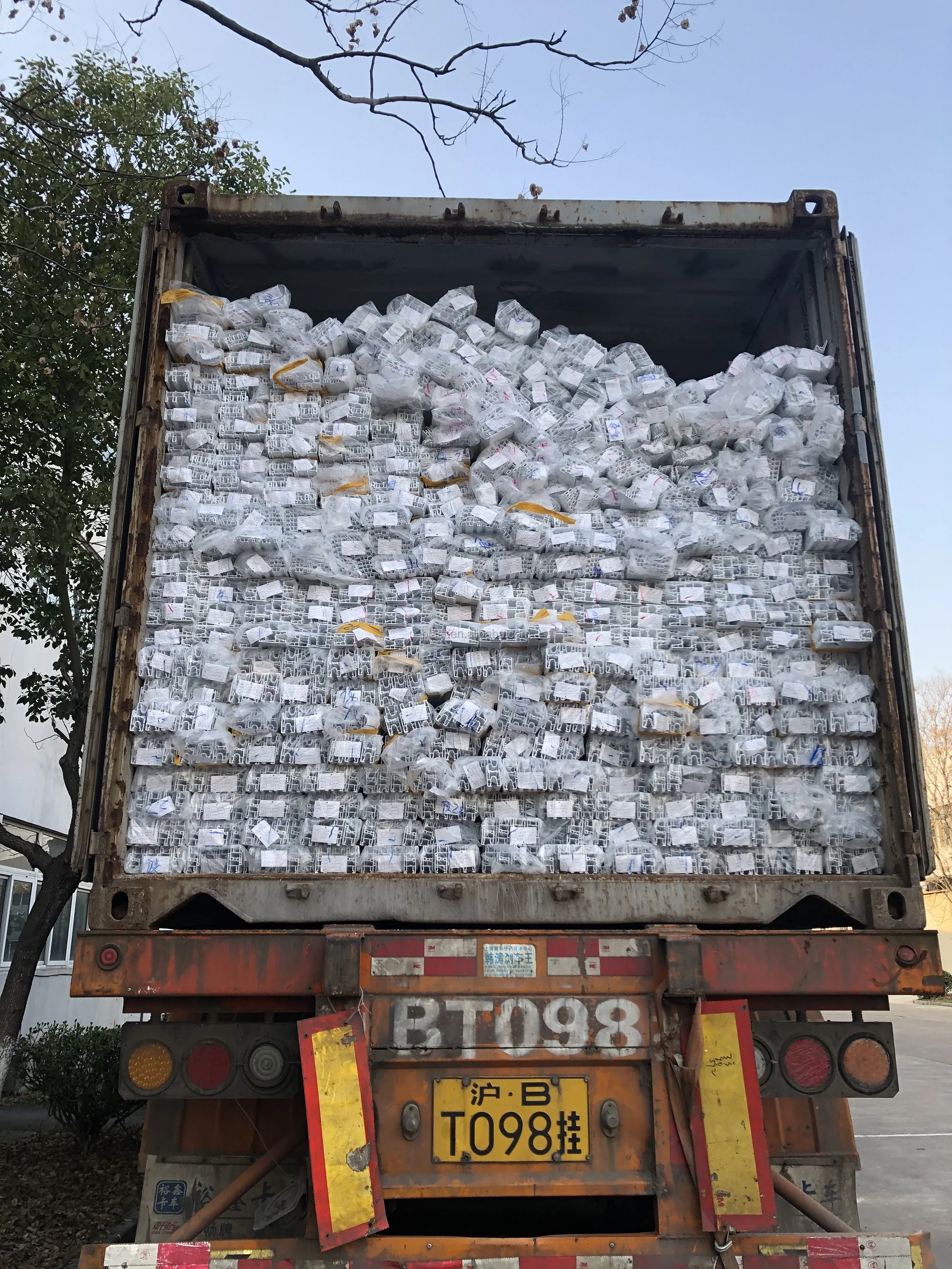 container material.jpg