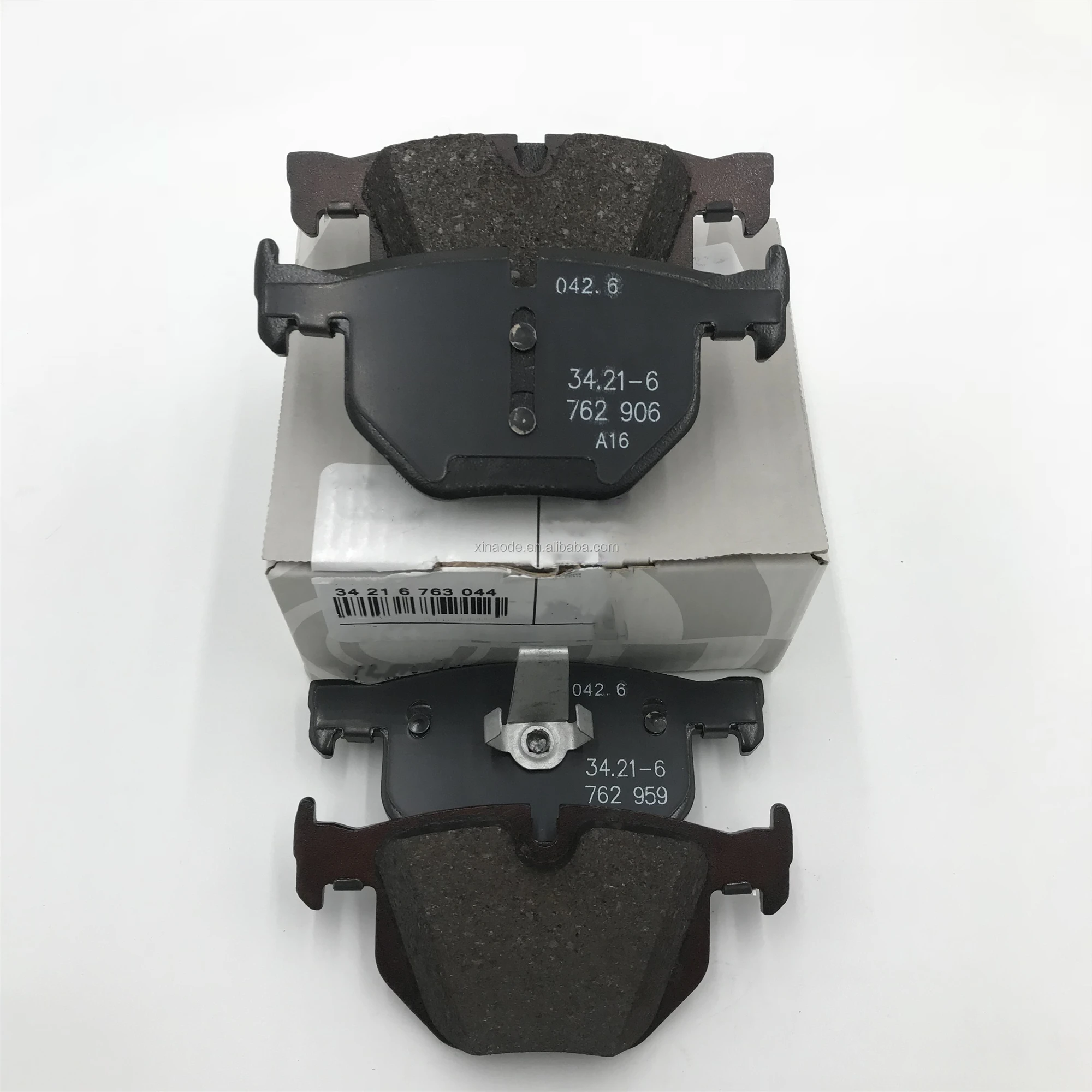 E60 E90 E66 E70 Rear Brake Pad For Bmw E65 E61 F11 F15 F25 F16 F18 Rear