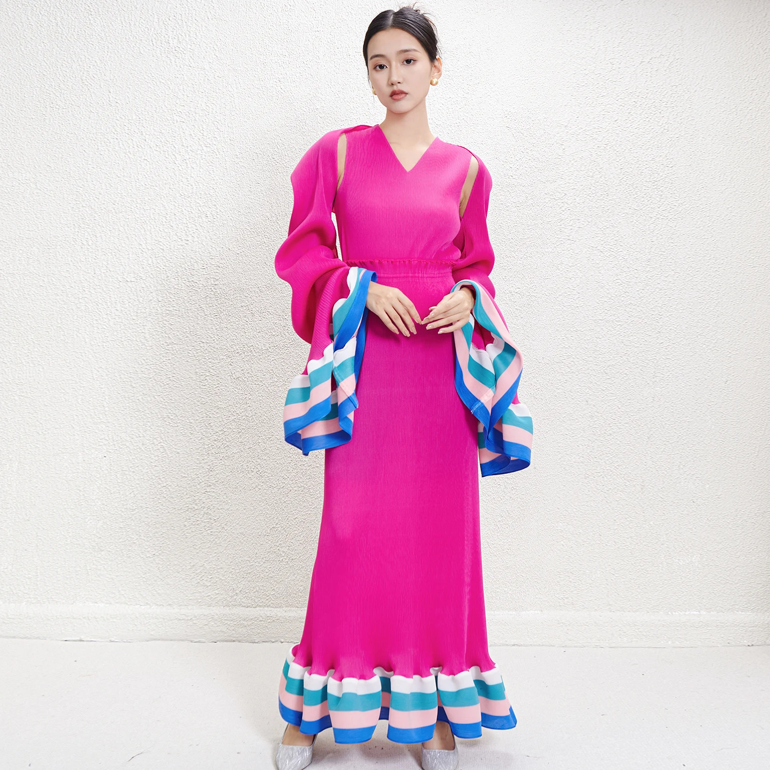 Miyake High-end Designer Dress Two-piece Party Evening Dress Women's Elegant Striped Pattern Elastic Pleated Long Dresses| Alibaba.com Miyake High-end Designer Dress Two-piece Party Evening Dress Women's Elegant Striped Pattern Elastic Pleated Long Dresses| Alibaba.com