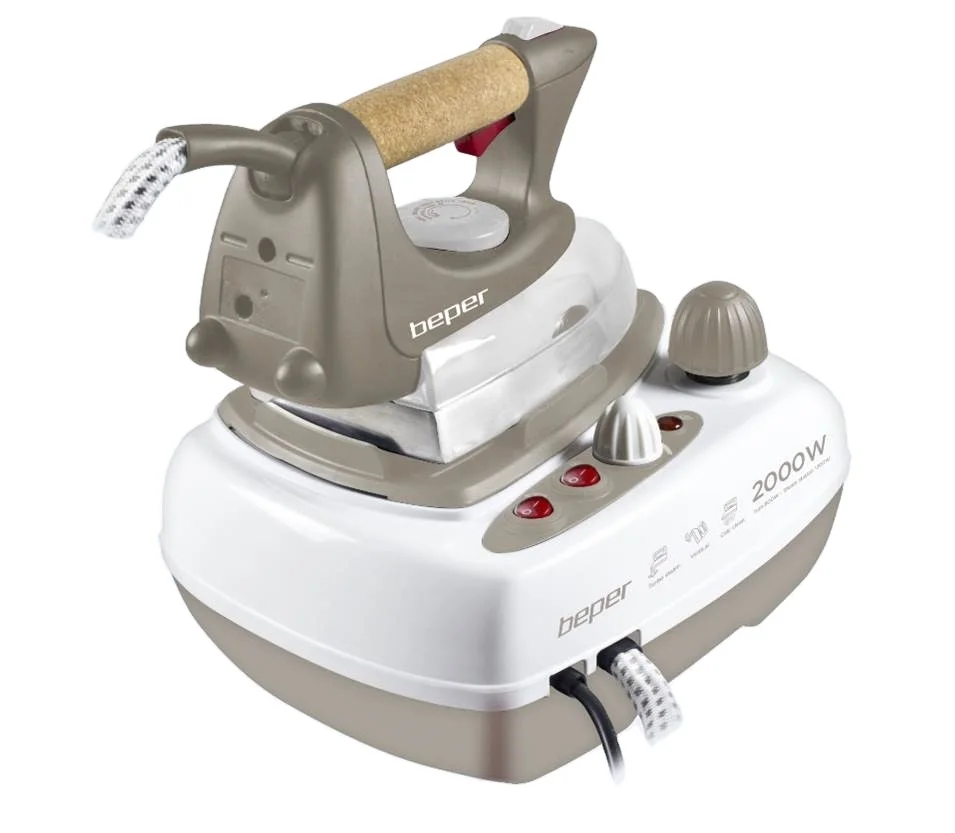 
steam iron station with refilling system 