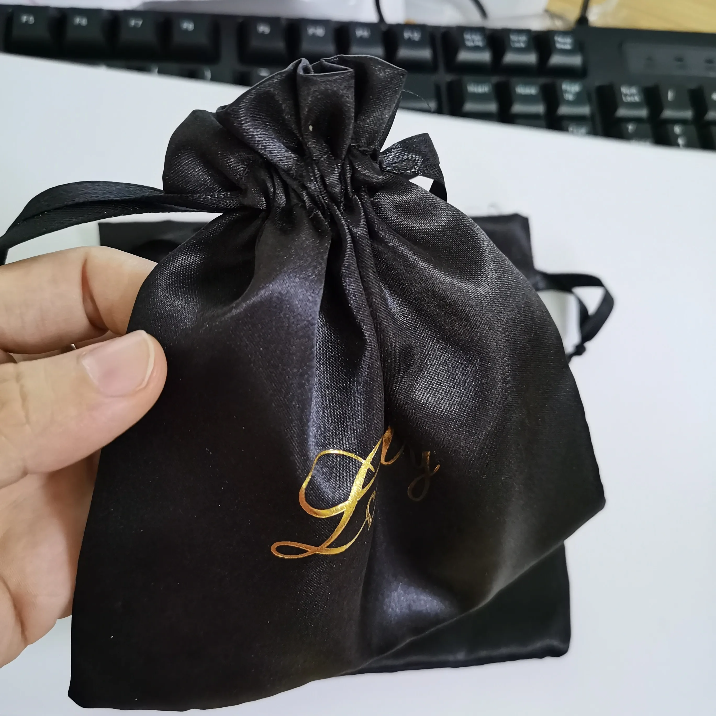 heiress satin pouch black