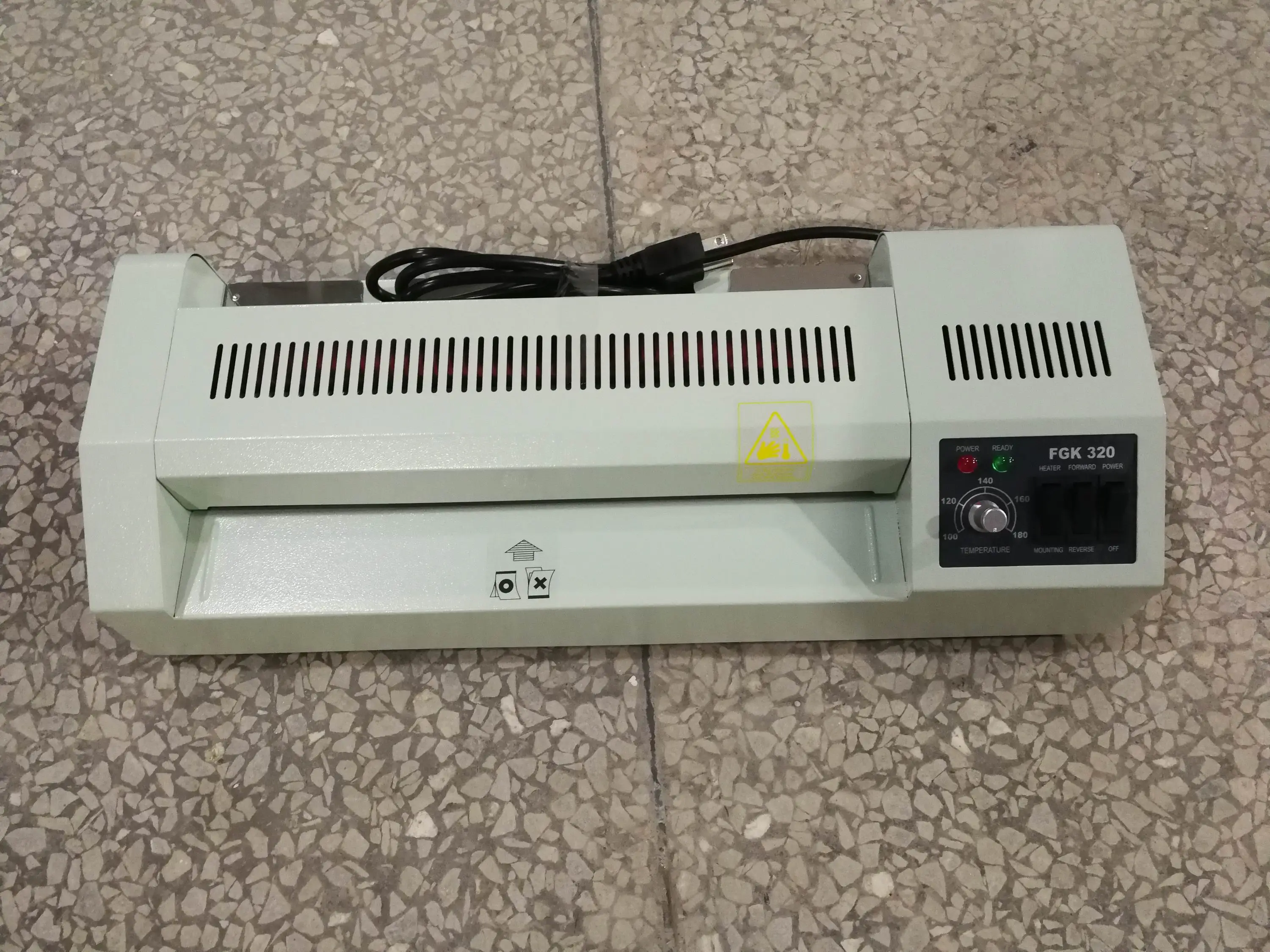 LAMINATOR  A3 320 1.jpg